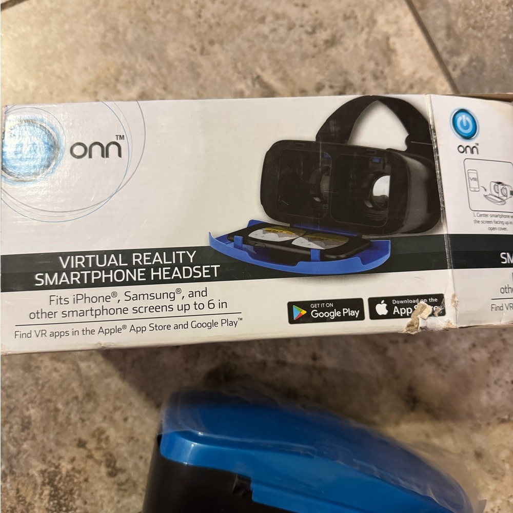 NIB ONN Virtual Reality Smartphone Headset Fits iPhone Samsung Up To 6"